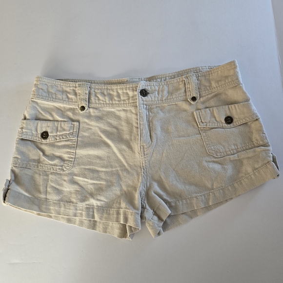 Linen Women's Cream Cargo Shorts - Picture 1 of 5